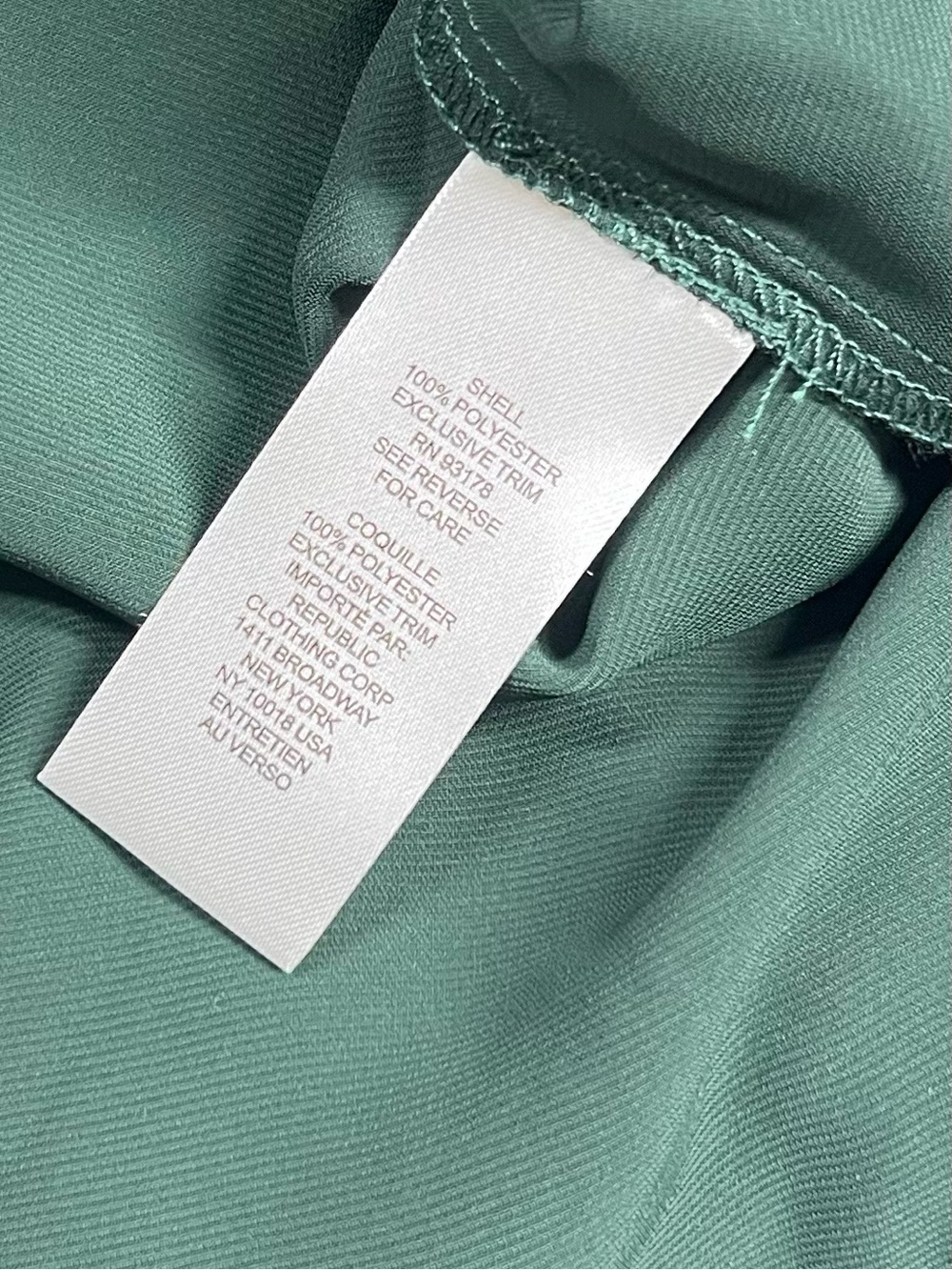 Tahari Women’s Medium Jungle Green Blouse High Neck Ribbed Trim Ruffle Top NEW - Picture 14 of 14